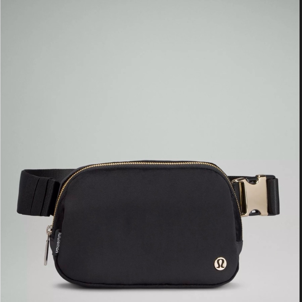 lululemon athletica Black Belt Bag